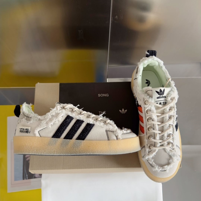 Adidas Sneakers